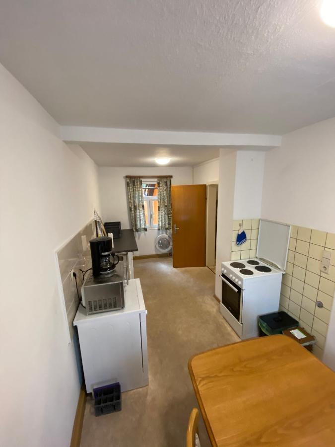 Einfaches Haus mit Privatzimmern und Gemeinschaftsräumen Heilbronn Exterior foto